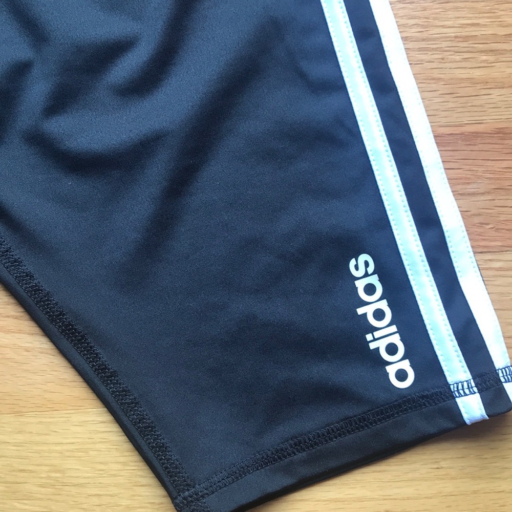 Girls adidas shorts - Picture 4 of 4